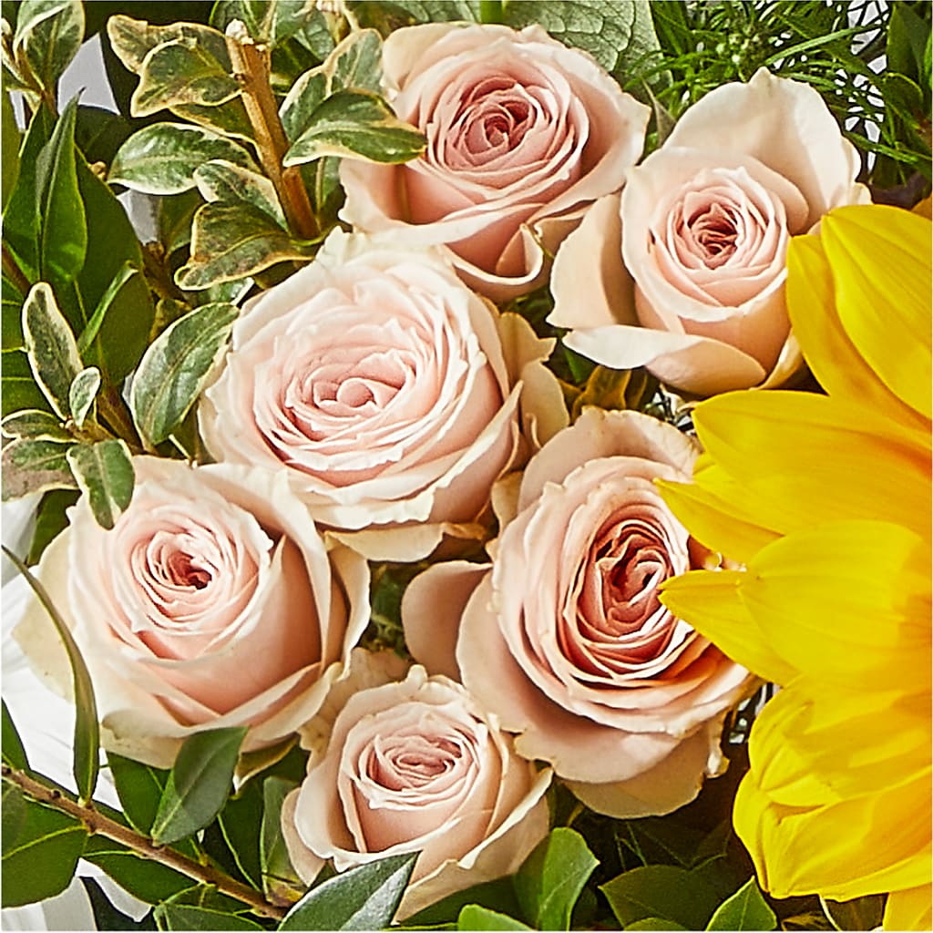 The Good Life Bouquet –  Emil Yedowitz Florist Llc, Yonkers NY